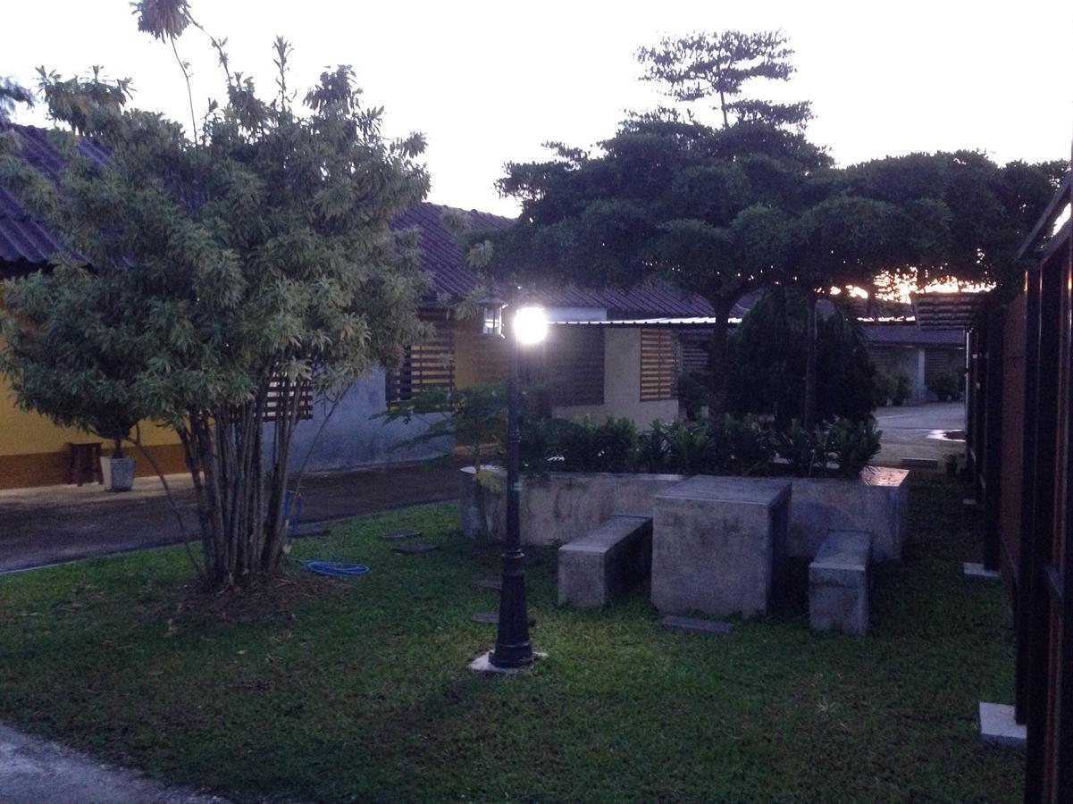 Rada Phan Ban Pa Ruak Esterno foto
